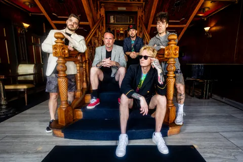 Ballyhoo! 048